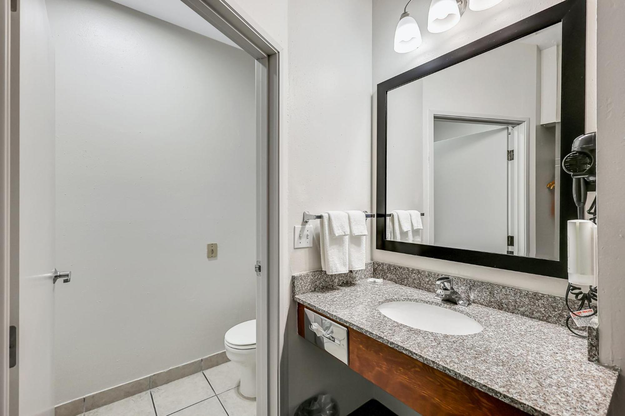 Hotel Quality & Of Liberty 3*